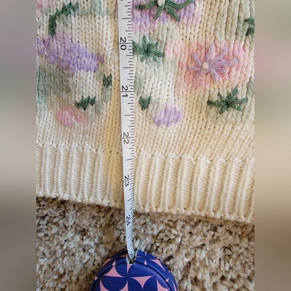 Floral Sweater Tee L - Picture 11 of 11